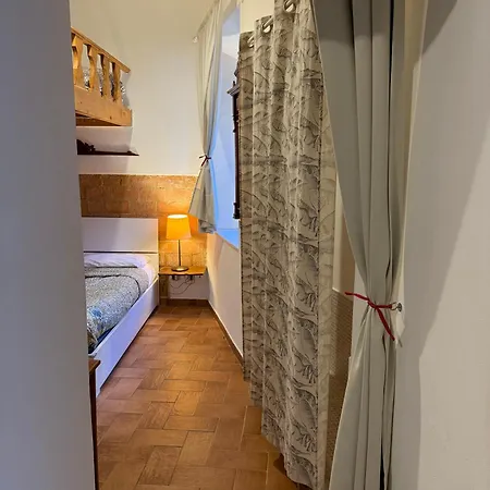 Nel Bel Mezzo Di * Pisa